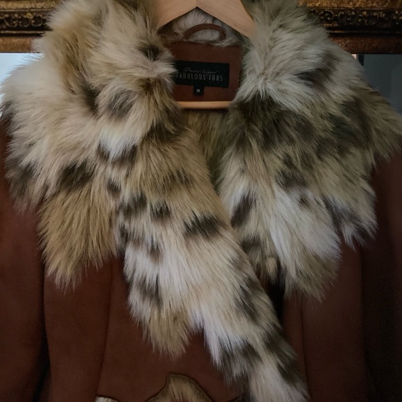 ⭐️FABULOUS FAUX FUR COAT⭐️ - Picture 3 of 6